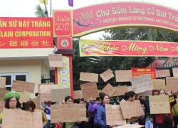 Tiểu thương đánh trống phản đối đóng cửa chợ gốm Bát Tràng