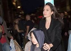 Angelina Jolie xinh đẹp rạng ngời gây náo loạn tại London