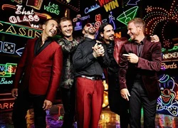 Backstreet Boys trở lại Billboard 100 sau 10 năm vắng bóng