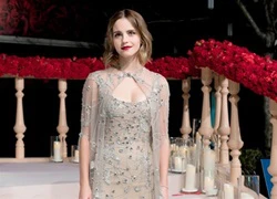 Emma Watson chứng minh sự đa dạng trong phong cách thời trang