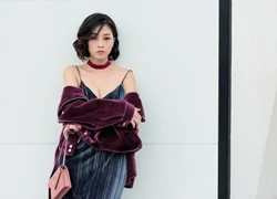 &#8216;Én Vàng&#8217; Hà Trinh khoe hình ảnh streetstyle sành điệu xuống phố