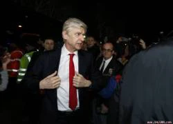 HLV Wenger: "Tôi là một linh mục trong bóng đá"