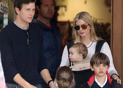 Ivanka Trump địu con đi mua sắm ở khu trượt tuyết