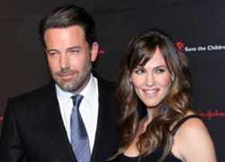 Jennifer Garner và Ben Affleck trì hoãn chuyện ly dị