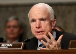 John McCain thách Trump chứng minh Obama nghe lén