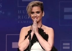 Katy Perry: 'Tôi từng hôn một cô gái và còn hơn thế nữa'