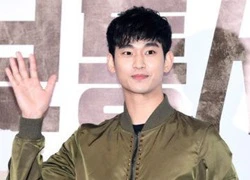 Kim Soo Hyun điển trai ngời ngời xuất hiện sau thời gian dài 'im hơi lặng tiếng'