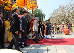 Nhà vua và Hoàng hậu Nhật thăm Đại nội, nghe nhã nhạc cung đình Huế