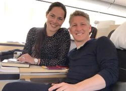 Schweinsteiger và vợ phấn khích trước chương mới của cuộc đời