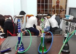 17 học sinh &#8216;phê&#8217; shisha trong lớp học