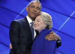 Bà Clinton xin lỗi ông Obama ngay trong đêm bầu cử