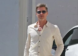 Brad Pitt bắt đầu &quot;hẹn hò&quot; trở lại sau khi chia tay Angelina Jolie