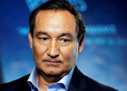 CEO United Airlines mất cơ hội làm chủ tịch vì vụ kéo lê David Dao