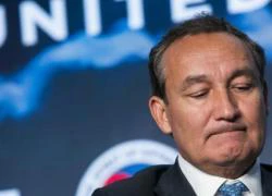 CEO United Airlines: Từ người hùng của công ty tới kẻ bị cả thế giới ghét bỏ