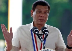 Duterte nói bàn về xây đảo ở Biển Đông trong họp ASEAN là vô nghĩa