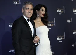 George Clooney phóng tay chi bộn tiền cho cặp song sinh sắp chào đời