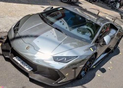 Lamborghini Huracan độ body và dán chrome ở Sài Gòn