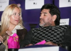 Maradona và bồ cũ từng sex giữa bể bơi đông người