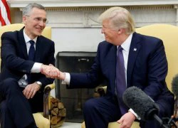 Ông Trump bất ngờ lạnh nhạt với Nga, nồng ấm với Trung Quốc, NATO