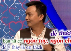 Sốc với anh chàng thích chọn vợ bằng cách xem ngón tay, ngón chân đẹp