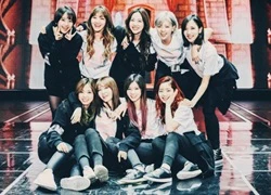 TWICE xác nhận comeback