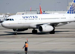 United Airlines sẽ trả 10.000 USD cho hành khách sẵn sàng nhường chỗ ngồi