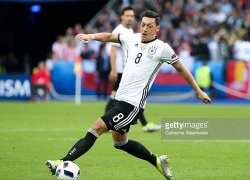 Xem Mesut Ozil nhà người ta "vẽ" này hỡi các game thủ FIFA Online 3 Việt Nam!