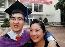 Bà mẹ Trung Quốc nuôi con bại não vào Đại học Harvard