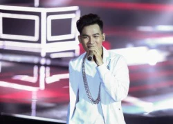 Choáng với lý do hot boy The Voice tránh gần gũi Đông Nhi