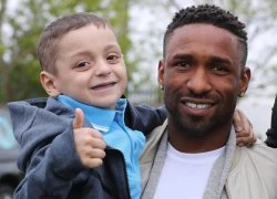 Defoe dự sinh nhật cậu bé ung thư Bradley Lowery