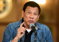 Duterte cảnh báo thiết quân luật một năm nếu cần thiết