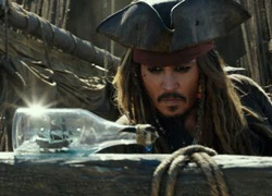 Johnny Depp đại thắng, The Rock thất bại tại phòng vé