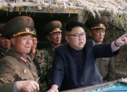 Kim Jong-un hạ lệnh nghênh chiến bất cứ khi nào Mỹ tấn công tên lửa