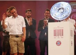 Lahm gượng kiềm nước mắt trong tiệc chia tay của Bayern