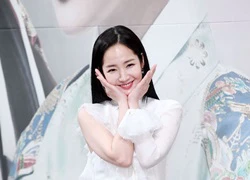 'Mỹ nhân dao kéo' Park Min Young xinh như búp bê