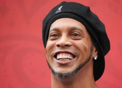 Ronaldinho lộ vẻ già nua dù mới 37 tuổi