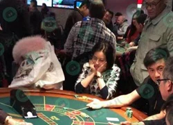 Vợ chồng Ngô Kỳ Long Lưu Thi Thi &#8216;nướng&#8217; không ít tiền vào trò đỏ đen ở casino