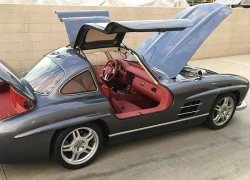 Bản độ phong cách cửa cánh chim Mercedes 300 SL Gullwing ở Mỹ