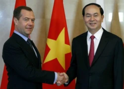 Chủ tịch nước Trần Đại Quang hội kiến Thủ tướng Nga Dmitry Medvedev