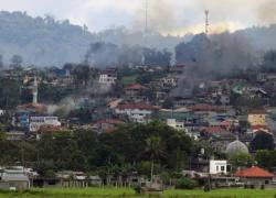 IS dùng súng chống tăng, bom xăng đánh quân Philippines