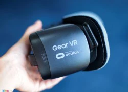 Mở hộp Samsung Gear VR 2017 giá 2,5 triệu với điều khiển cầm tay