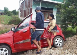 Nữ tài xế gây tai nạn liên hoàn, 1 du khách Pháp bị thương