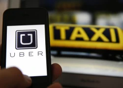 Phát sốt với tài xế Uber lắp hẳn máy chơi điện tử ở ghế sau để phục vụ game thủ chân chính