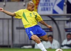 Roberto Carlos bị cáo buộc dùng chất kích thích để tăng cơ đùi