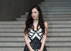 Sulli và Seohyun khoe nhan sắc quyến rũ tại sự kiện