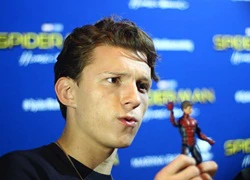 Tom Holland từng nghĩ chuyện mình đóng Người Nhện là &#039;tin giả&#039;