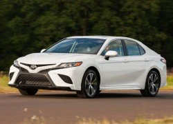 Toyota Camry 2018 giá cao nhất chỉ 794 triệu đồng