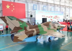 Trung Quốc khoe tiêm kích phát triển từ MiG-21 Liên Xô