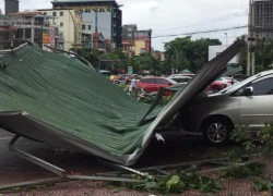 Bão đánh chìm tàu chở than, 13 người mất tích