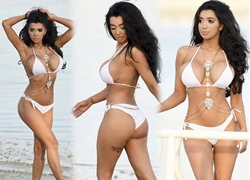 Bỏng mắt ngắm body nóng hừng hực của 'Người đẹp đào mỏ' - Chloe Khan